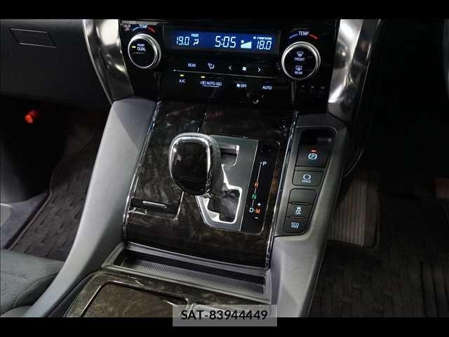 Toyota VELLFIRE 2016-11 8662125-11