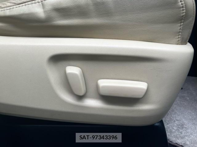 Toyota VELLFIRE 2015-11 8667073-19
