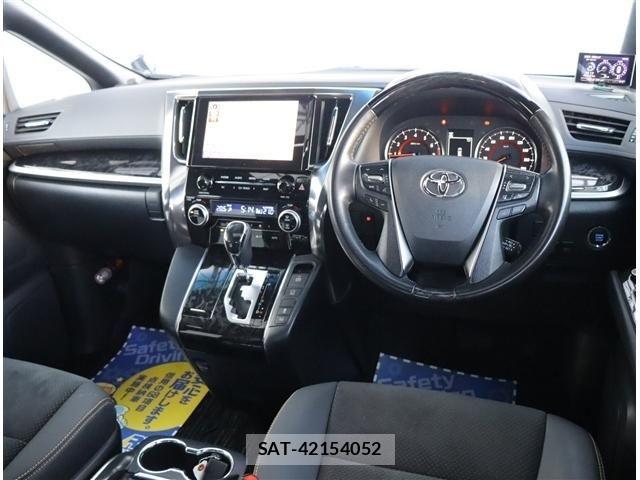 Toyota VELLFIRE 2020-06 8662111-1
