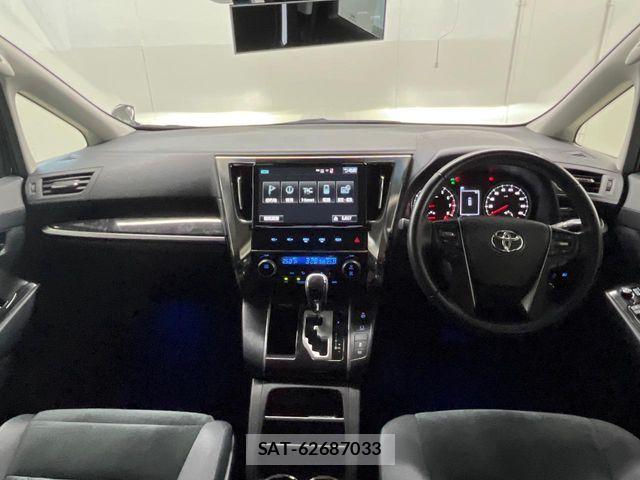 Toyota VELLFIRE 2018-02 8667071-1