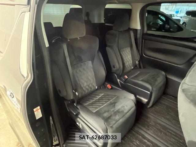 Toyota VELLFIRE 2018-02 8667071-8