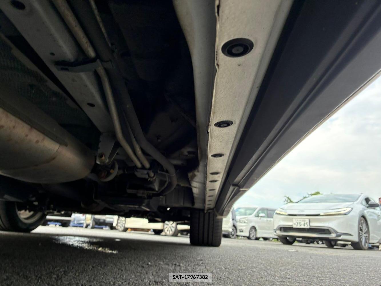 Toyota VELLFIRE 2012-07 8614506-37