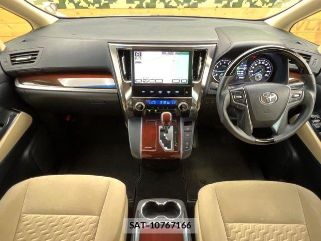 Toyota VELLFIRE 2017-03 8686826-1