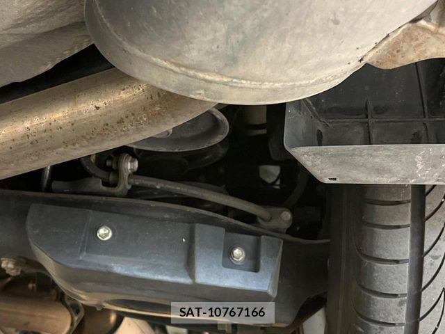 Toyota VELLFIRE 2017-03 8686826-19
