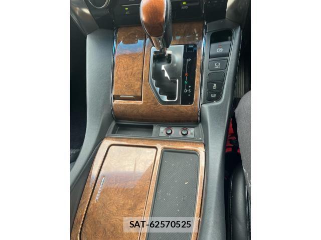 Toyota VELLFIRE 2015-08 8686829-23