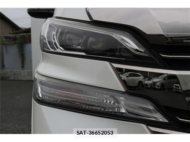 Toyota VELLFIRE 2017-06 8686828-9
