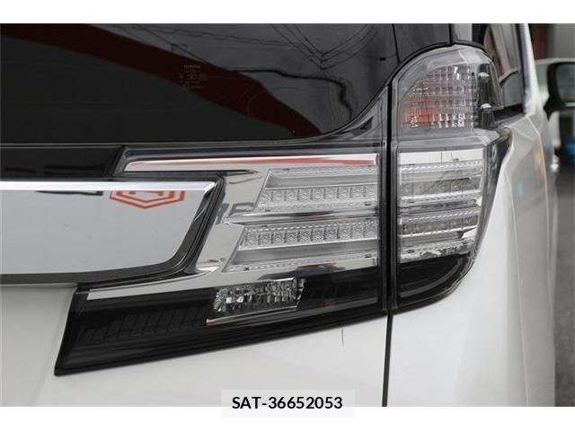 Toyota VELLFIRE 2017-06 8686828-15