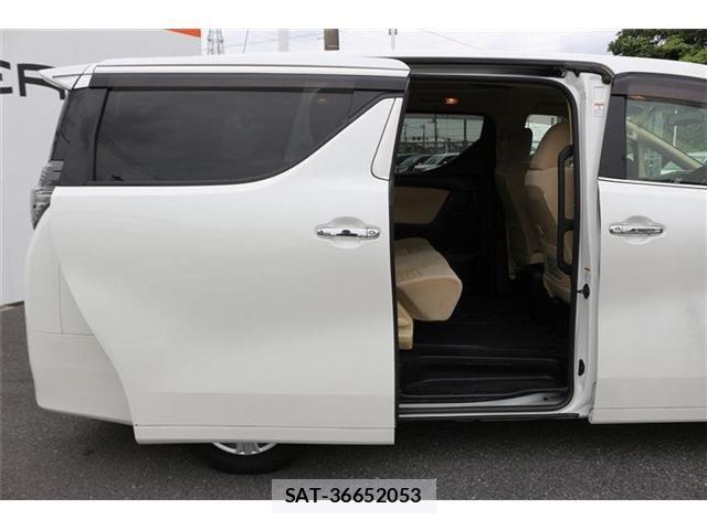 Toyota VELLFIRE 2017-06 8686828-26