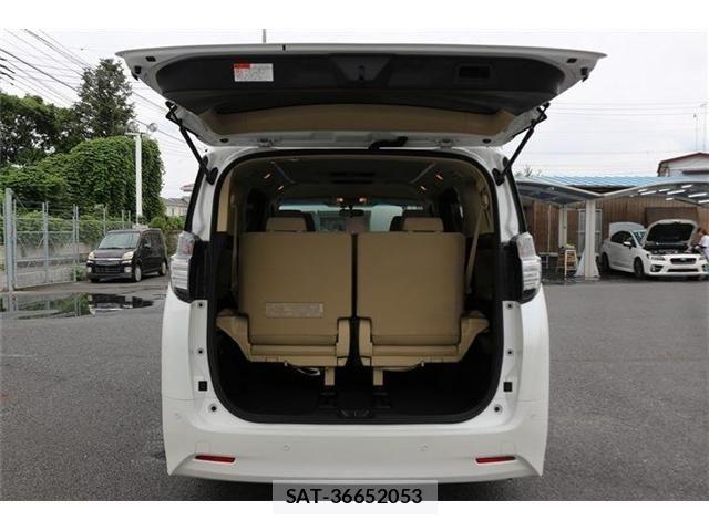 Toyota VELLFIRE 2017-06 8686828-27