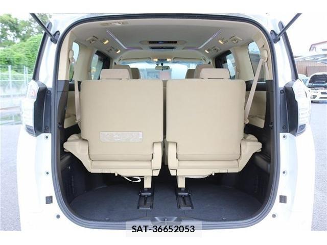 Toyota VELLFIRE 2017-06 8686828-28