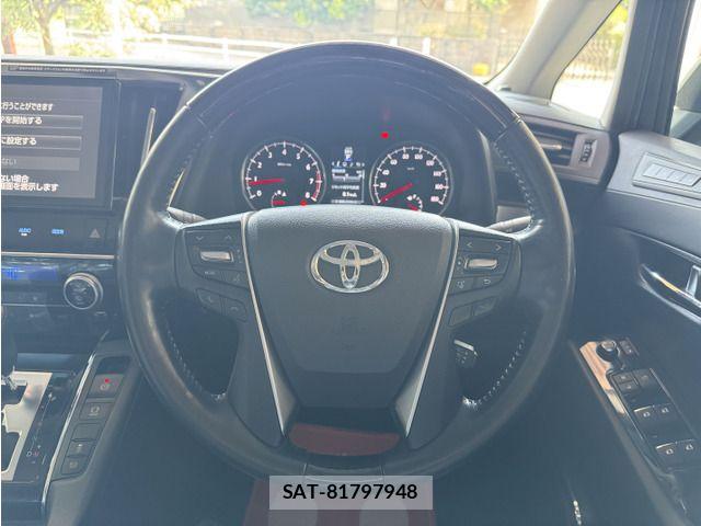 Toyota VELLFIRE 2017-10 8686824-11