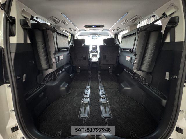 Toyota VELLFIRE 2017-10 8686824-19