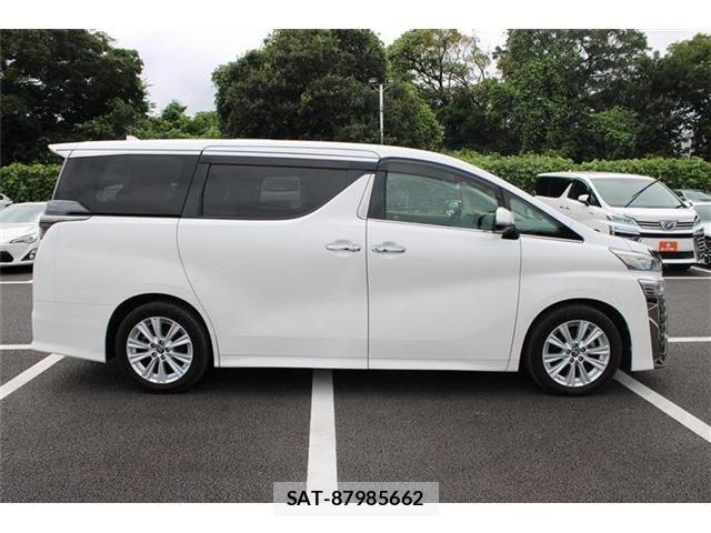 Toyota VELLFIRE 2018-09 8686822-12