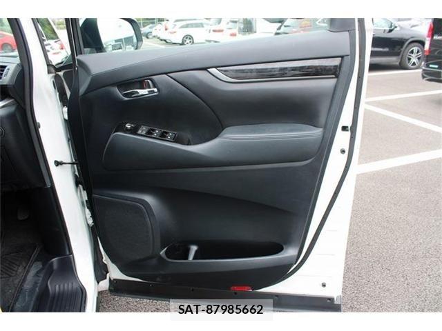 Toyota VELLFIRE 2018-09 8686822-26