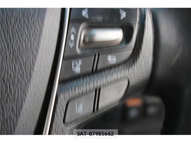 Toyota VELLFIRE 2018-09 8686822-3