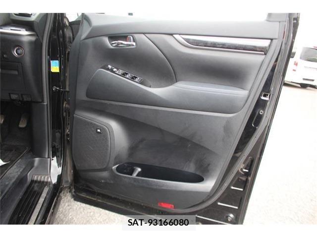 Toyota VELLFIRE 2020-06 8686821-16