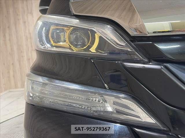 Toyota VELLFIRE 2017-08 8686827-23