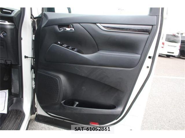 Toyota VELLFIRE 2021-01 8686823-15