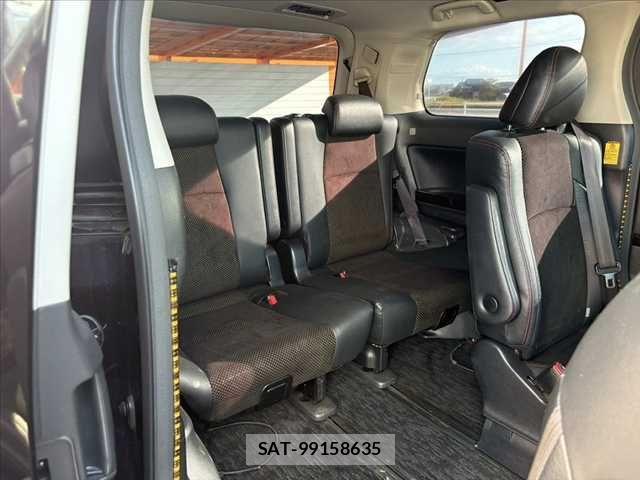 Toyota VELLFIRE 2014-10 8686830-19