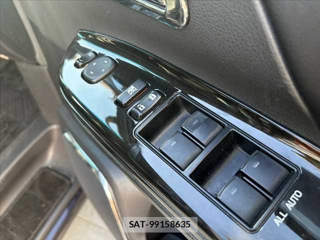 Toyota VELLFIRE 2014-10 8686830-22