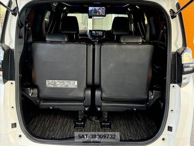 Toyota VELLFIRE 2020-10 8746497-20