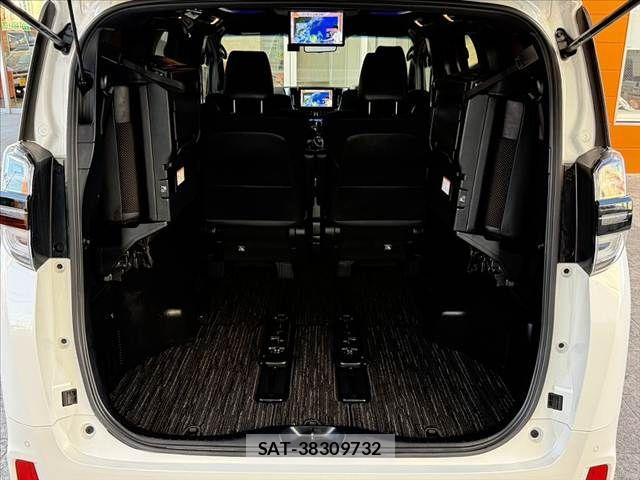 Toyota VELLFIRE 2020-10 8746497-21