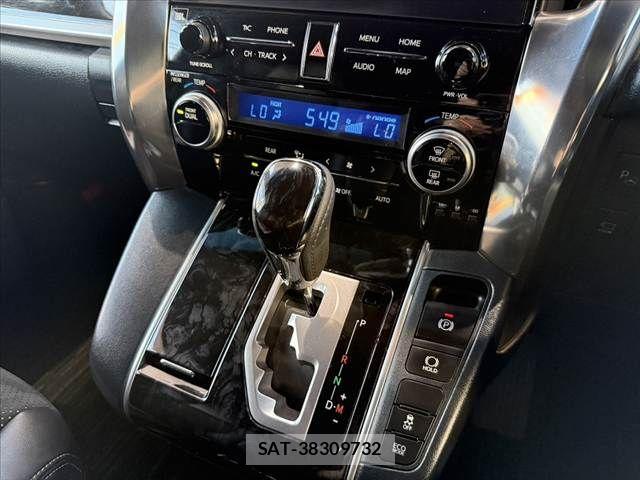 Toyota VELLFIRE 2020-10 8746497-24