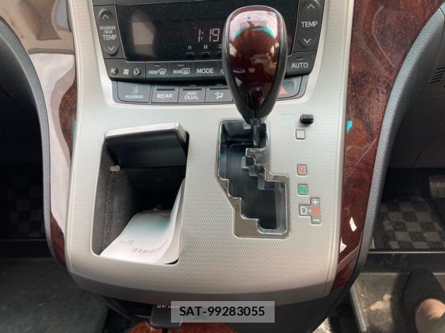 Toyota VELLFIRE 2012-06 8746526-19