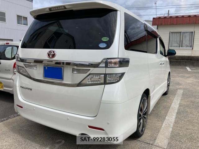 Toyota VELLFIRE 2012-06 8746526-2
