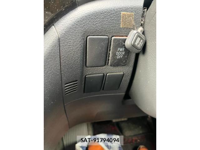 Toyota VELLFIRE 2012-11 8746531-16