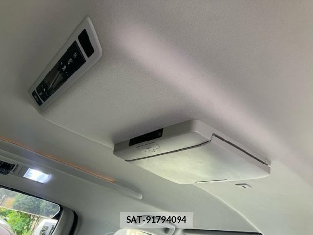 Toyota VELLFIRE 2012-11 8746531-24