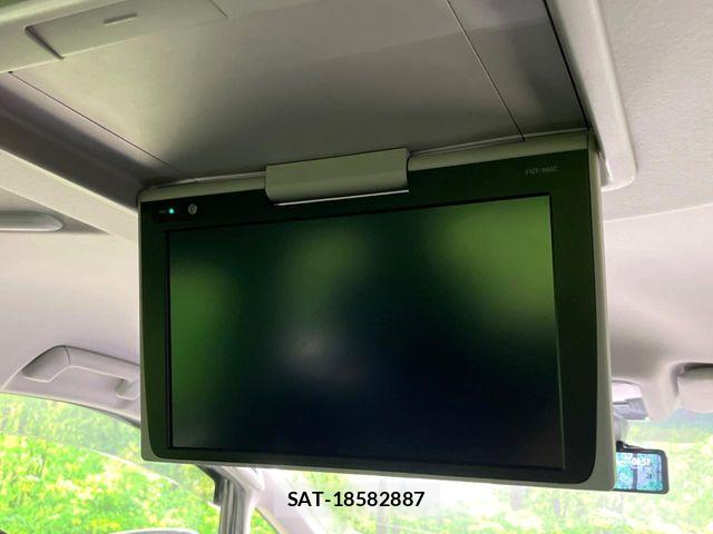 Toyota VELLFIRE 2018-03 8782456-2