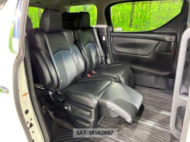 Toyota VELLFIRE 2018-03 8782456-8
