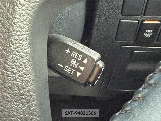 Toyota VELLFIRE 2016-05 8782454-27