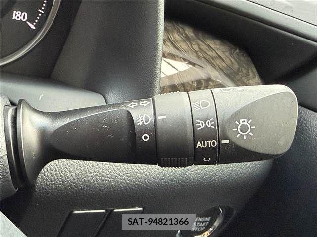 Toyota VELLFIRE 2016-05 8782454-29