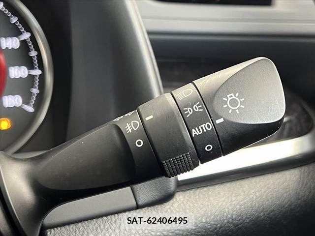 Toyota VELLFIRE 2018-05 8782446-28
