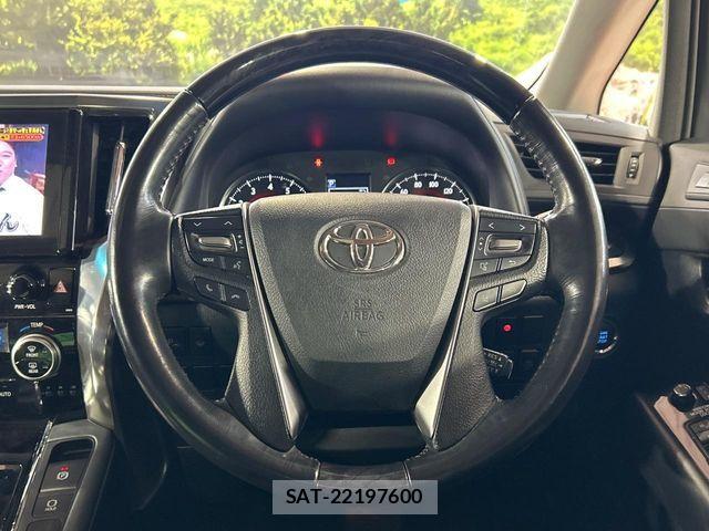 Toyota VELLFIRE 2018-04 8782441-11