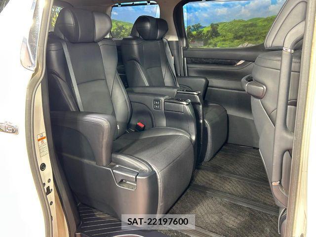 Toyota VELLFIRE 2018-04 8782441-8