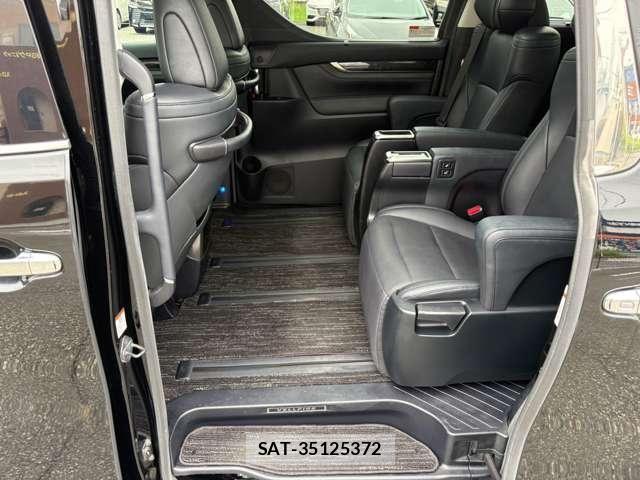 Toyota VELLFIRE 2018-12 8797789-16