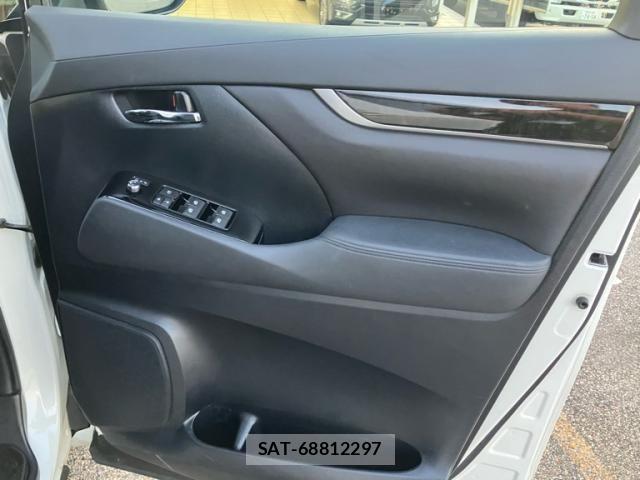 Toyota VELLFIRE 2015-04 8797797-10