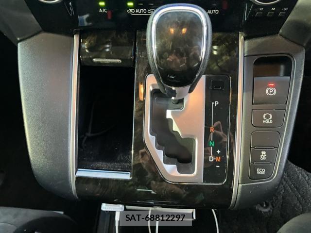 Toyota VELLFIRE 2015-04 8797797-18