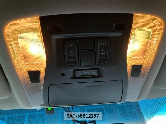 Toyota VELLFIRE 2015-04 8797797-24