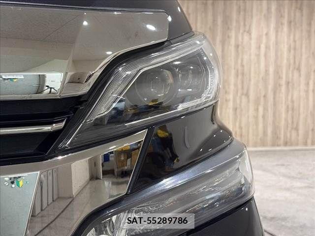 Toyota VELLFIRE 2017-05 8832229-26