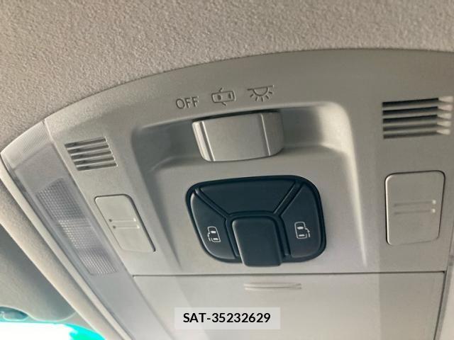 Toyota VELLFIRE 2008-08 8832242-18