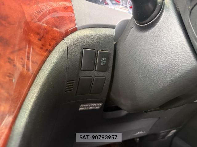 Toyota VELLFIRE 2010-04 8832247-26