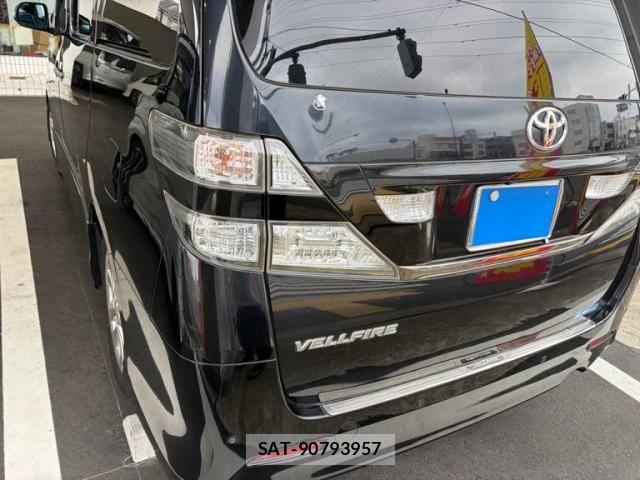 Toyota VELLFIRE 2010-04 8832247-3