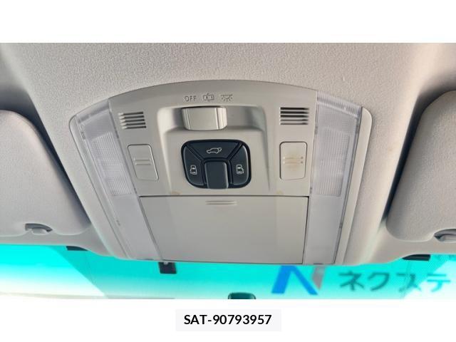 Toyota VELLFIRE 2010-04 8832247-8