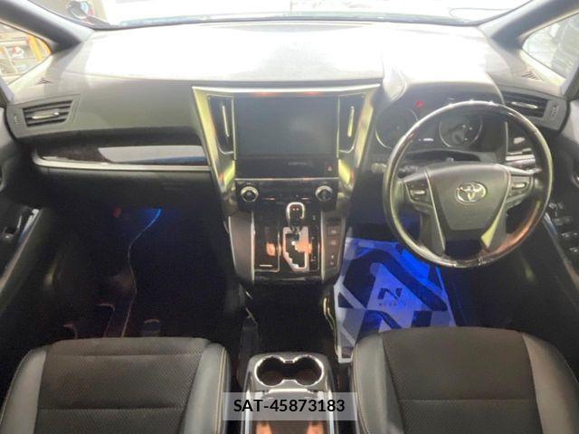 Toyota VELLFIRE 2017-02 8832227-1