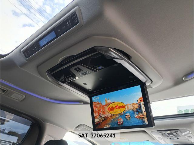 Toyota VELLFIRE 2018-11 8832228-9
