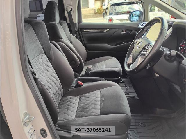 Toyota VELLFIRE 2018-11 8832228-13